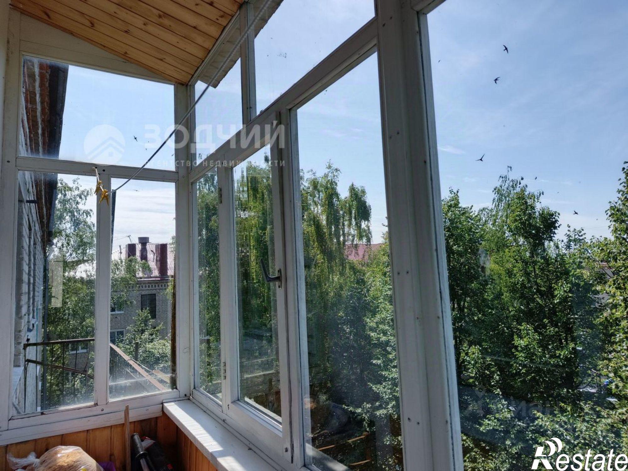 Купить квартиру за 2 600 000 рублей на Шумерля г., Октябрьская ул., д.16, к.2