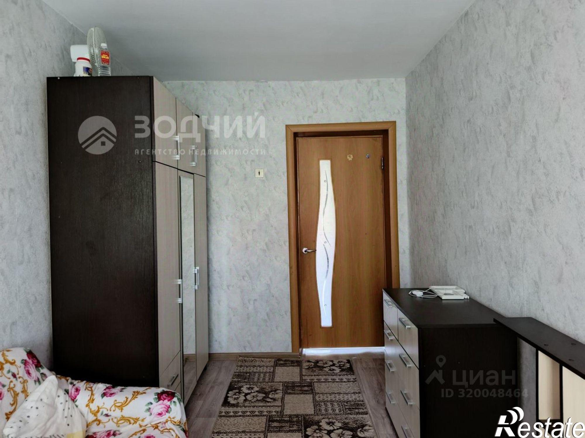 Купить квартиру за 2 600 000 рублей на Шумерля г., Октябрьская ул., д.16, к.2