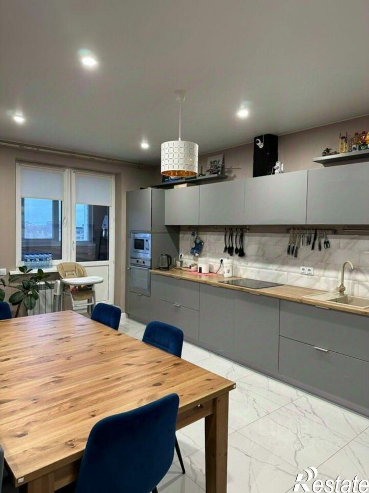 3-комн квартира Чебоксары, улица Пирогова, 2к2