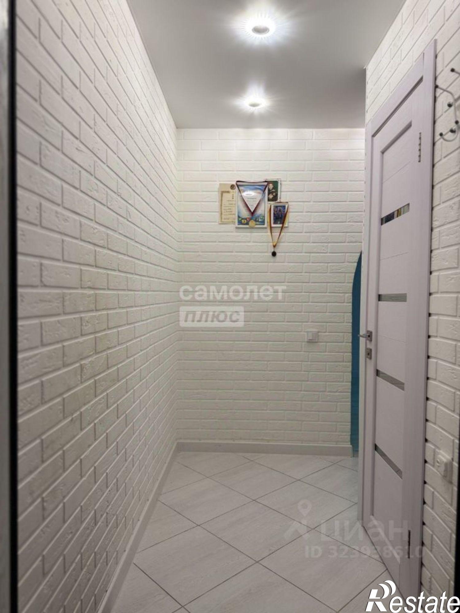 Купить квартиру за 3 700 000 рублей на Новочебоксарск г., Комсомольская ул., д.15