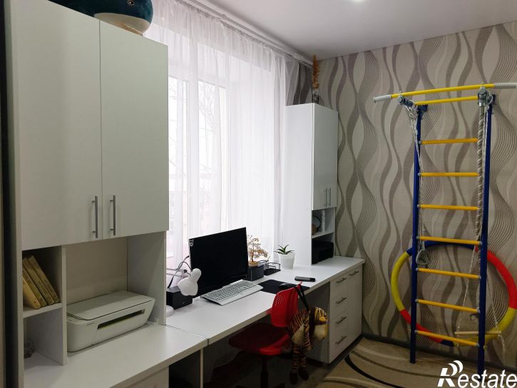 3-комн квартира Чкалова улица,14