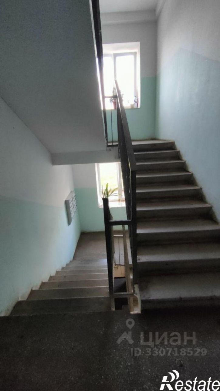 2-комн квартира улица Комарова, 8,  д. 8