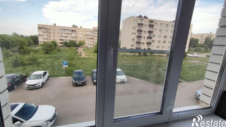 2-комн квартира улица Комарова, 8,  д. 8